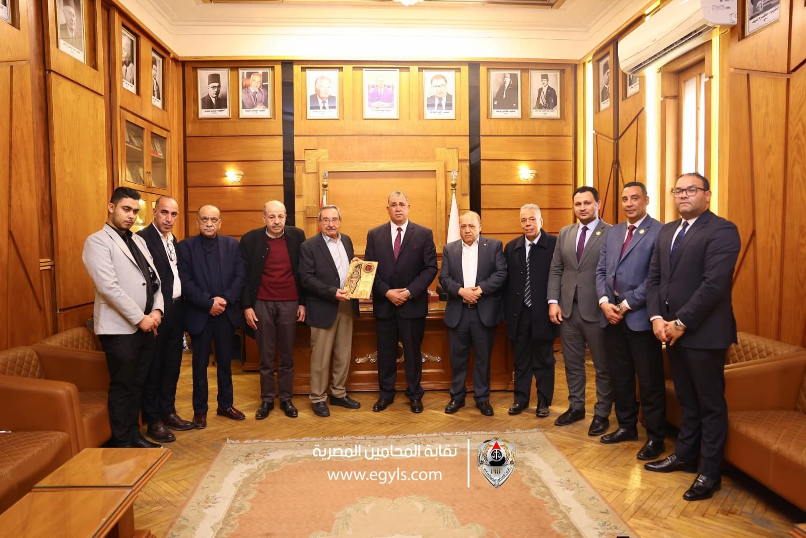 تحركات فلسطينية–عربية في القاهرة لتعزيز المساءلة القانونية ومواجهة جرائم الاحتلال